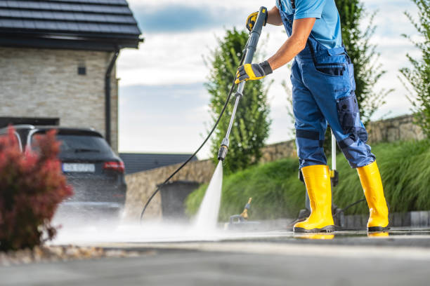 Best Garage Pressure Washing  in Laureles, TX